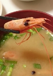 味噌汁 捨てないで 甘エビ頭でコク旨海老汁 レシピ 作り方 By Mamichin555 楽天レシピ