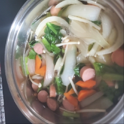 胃腸に優しい。圧力鍋で作る、基本の野菜スープ