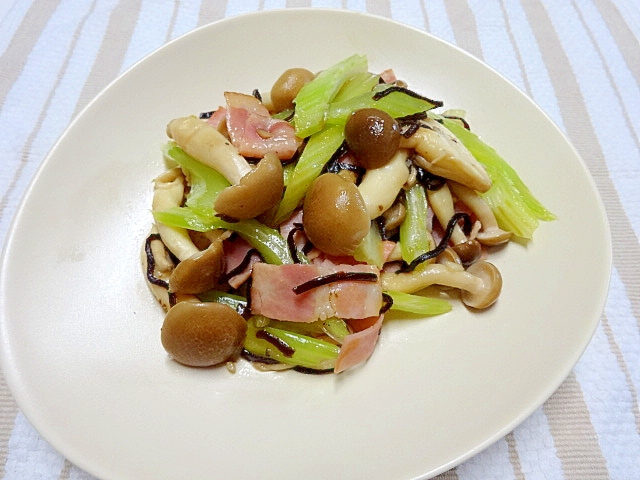 きのことセロリの塩昆布炒め レシピ 作り方 By しゅうくりいむ 楽天レシピ きのことセロリの塩昆布炒め レシピ 作り方 By しゅうくりいむ 楽天レシピ