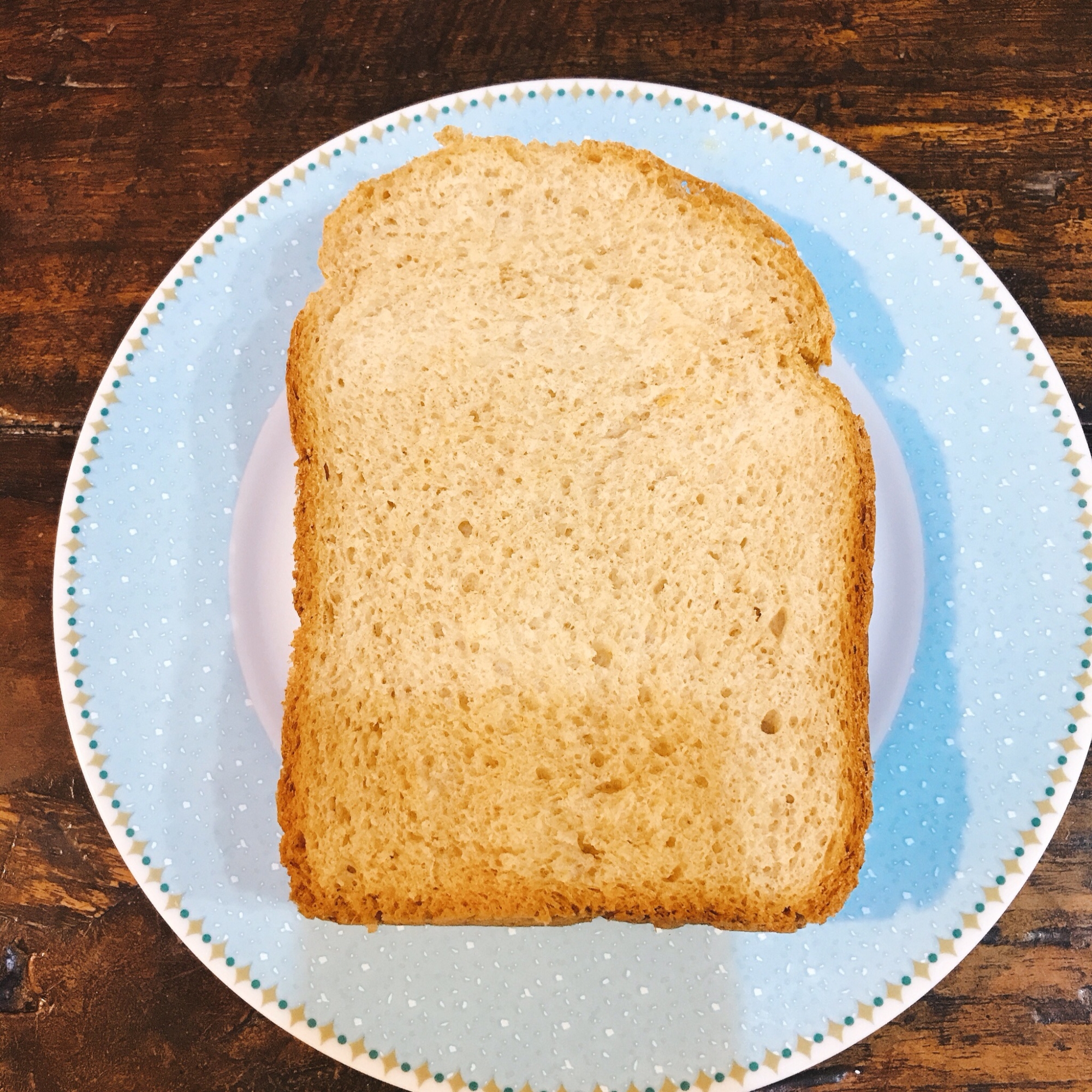 全粒粉入りの食パン　ホームベーカリー