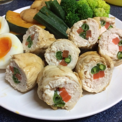 今日のお弁当惣菜に作りました。お肉がしっとりと仕上がって良いですね！下ごしらえだけしておけば、朝は時短で見映えよくて、教えて頂いて良かったです。ありがとうです。