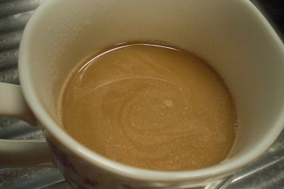 こんばんは・・・・・・・
ほっこり美味しいミルクコーヒーごちそうさまでした。
レギュラーコーヒーで入れました。
(*^_^*)