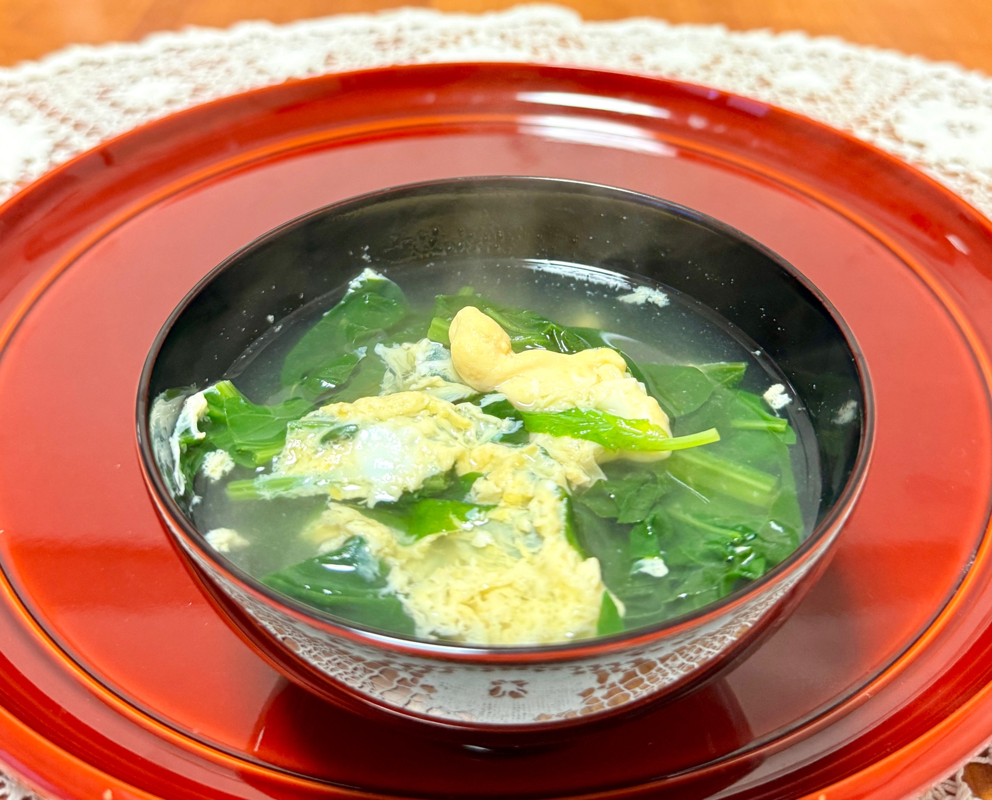 ほうれん草と卵でふわっとろっꈍ◡ꈍ鶏丸ごと☆スープ