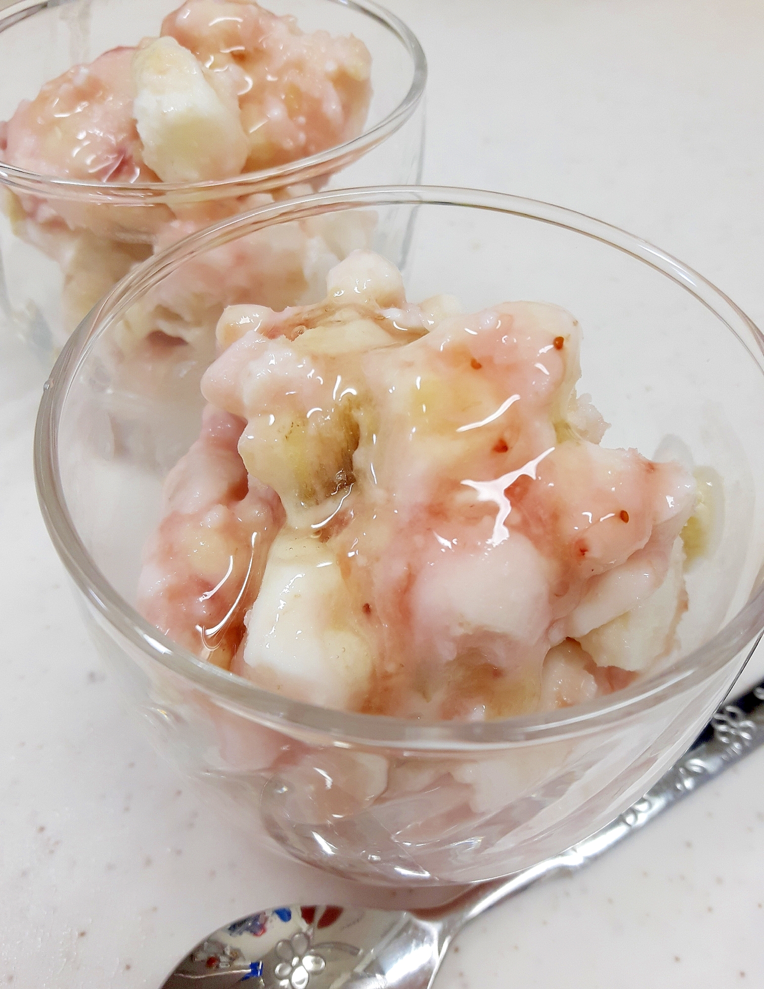 簡単!バナナと苺ジャムのヨーグルトジェラート♪