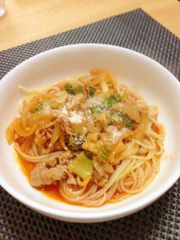 休日のブランチ☆トマトソースのパスタ