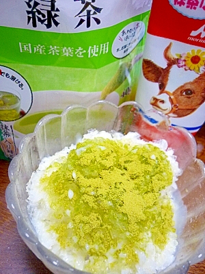 カテキンたっぷりでほろ苦❤緑茶練乳かき氷（＾－＾）