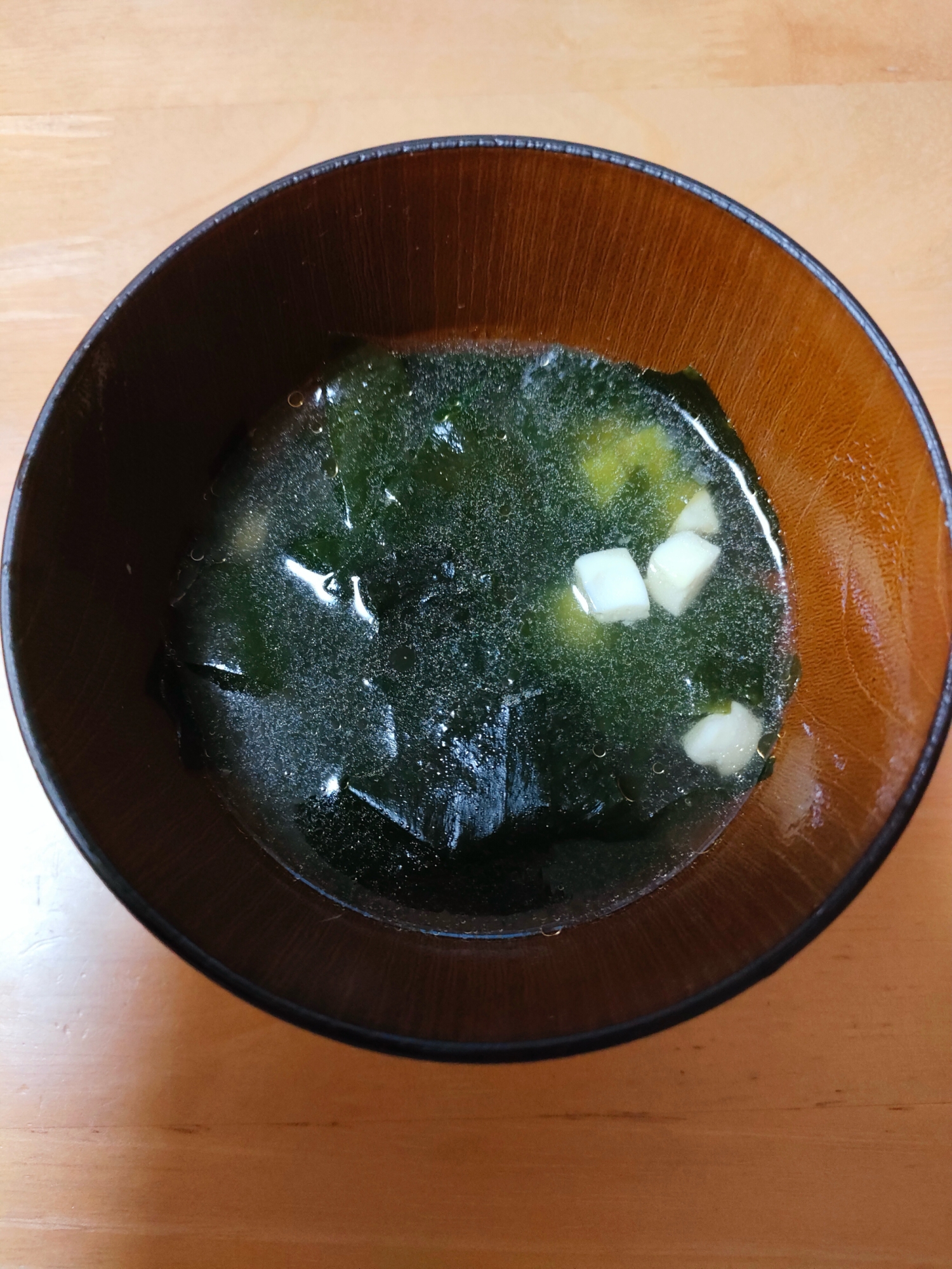 豆腐とわかめの鶏がらスープ