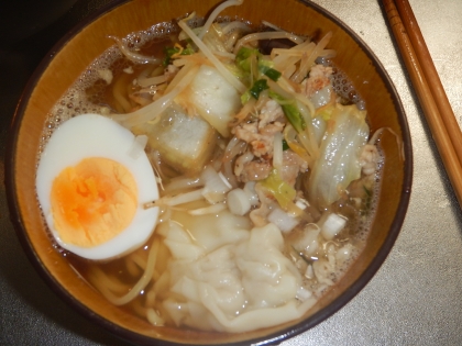 餃子の皮で、手作りワンタン麺(*^^*)☆