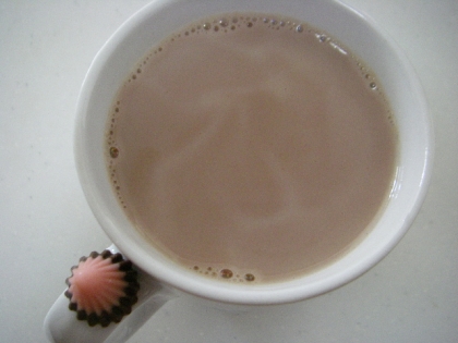 紅茶ラテでイチゴチョコフレーバーティー風～☆