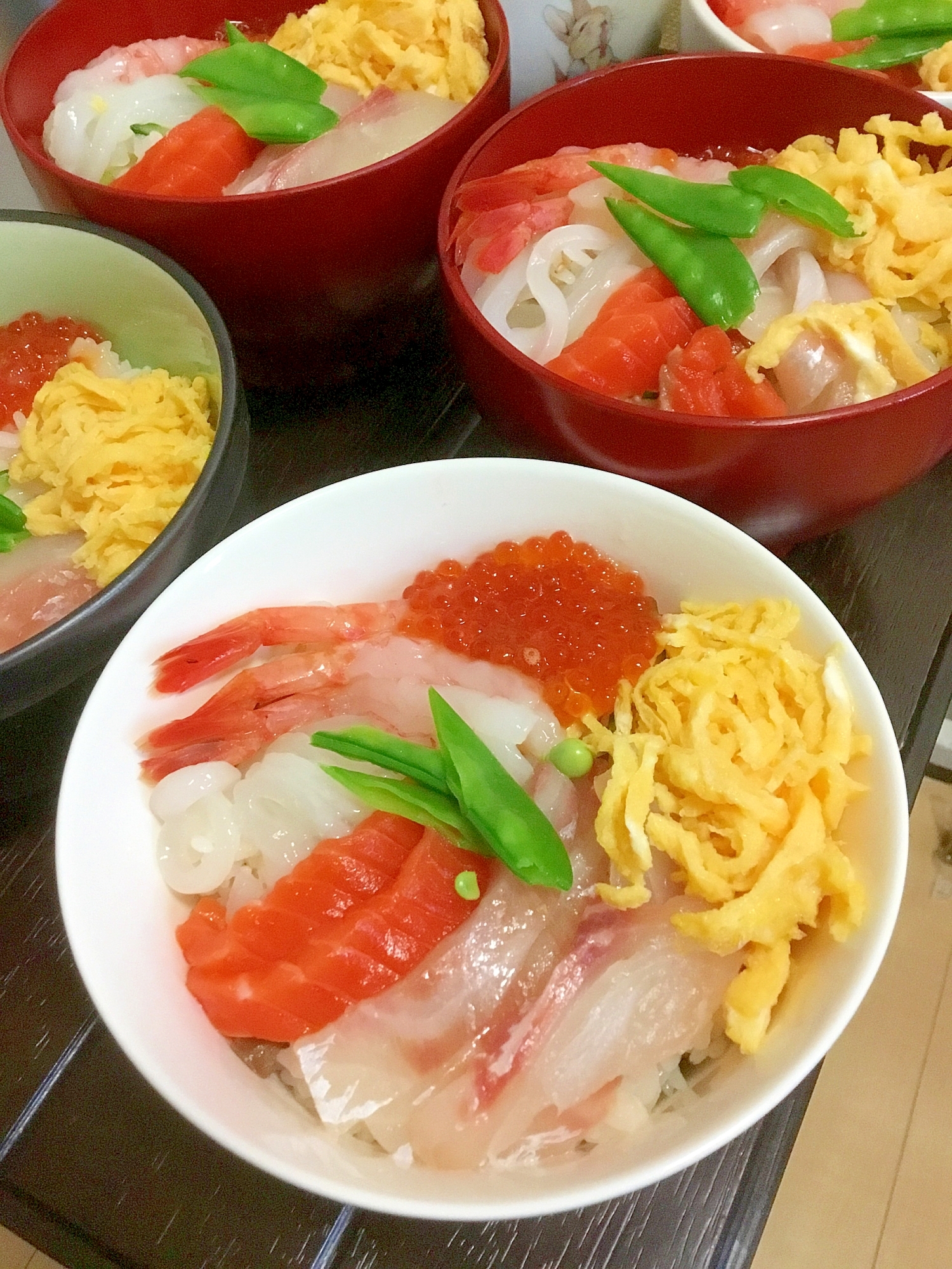 好きなものをのせて作る♡海鮮のっけ丼