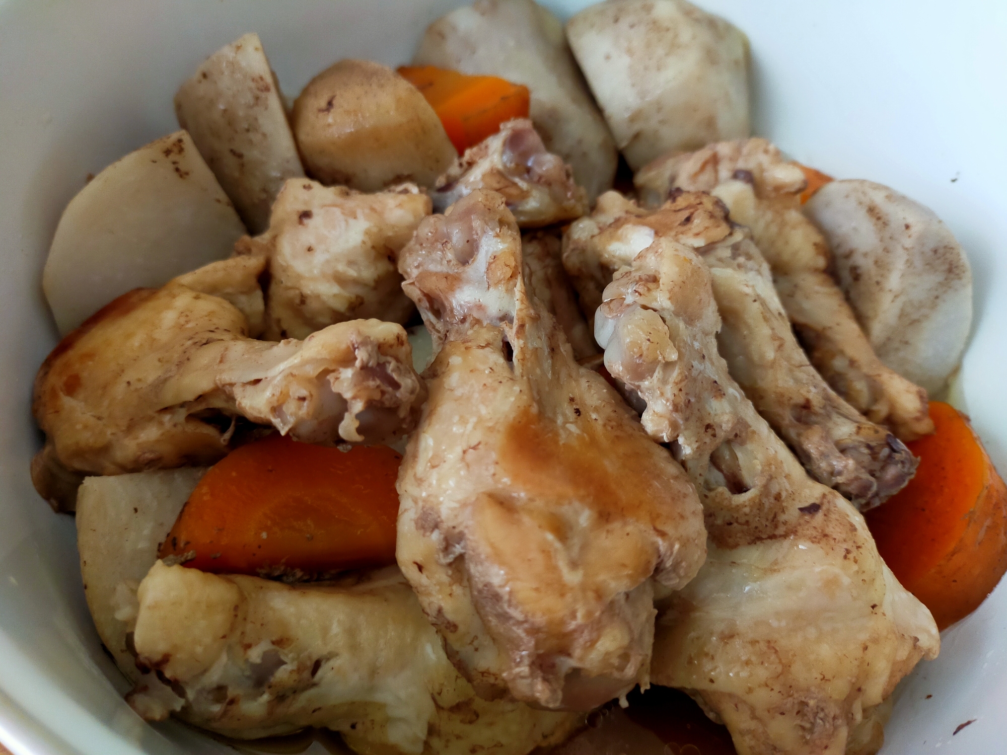 炊飯器でほったらかし!里芋と手羽元の煮物