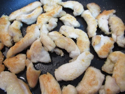 鶏胸肉でスティックチキンの揚げ焼き