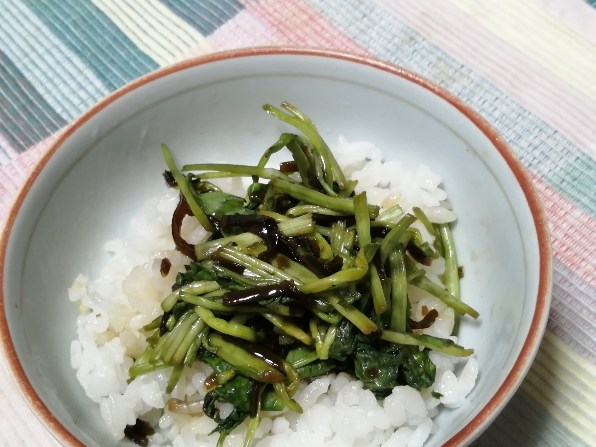 ご飯が進む♡セリの塩昆布和え