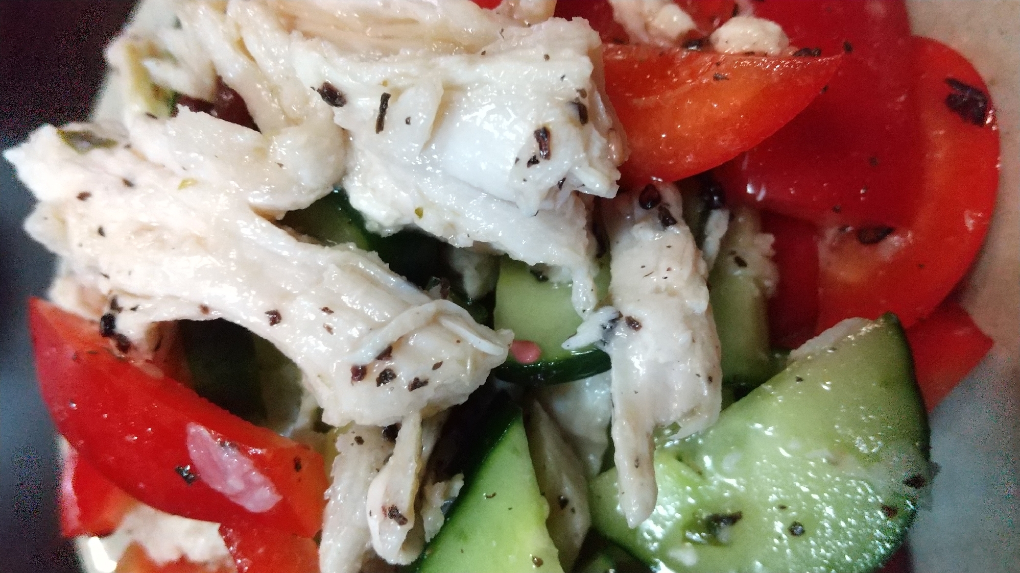 鶏ささみ肉とゆかりふりかけの和え物