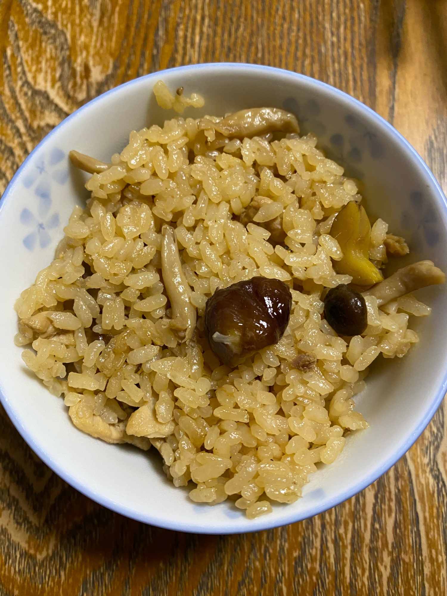 変わり種？きのこと豚肉と甘栗の中華風炊き込みご飯