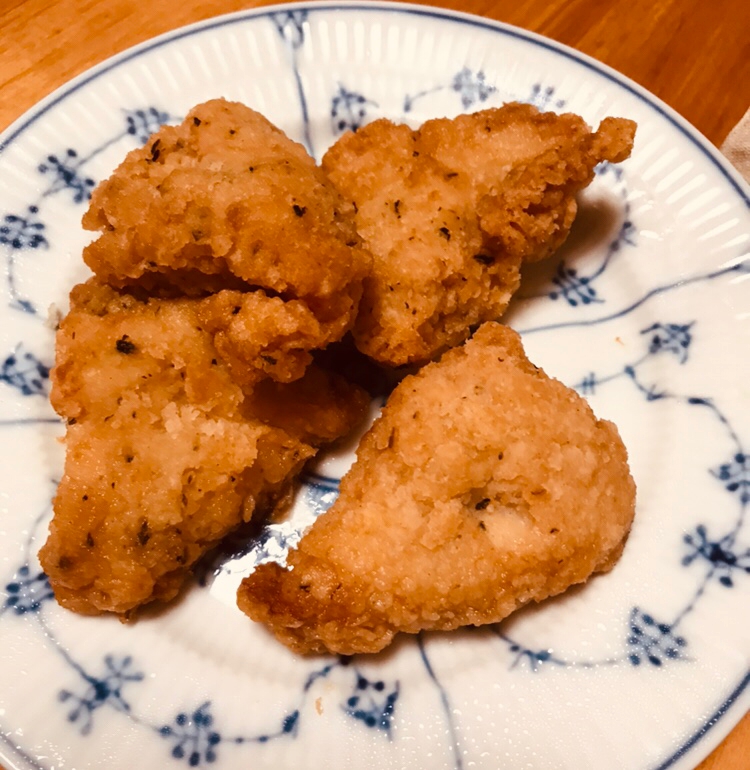 ゆかりパプリカパウダー鶏胸肉の唐揚げ