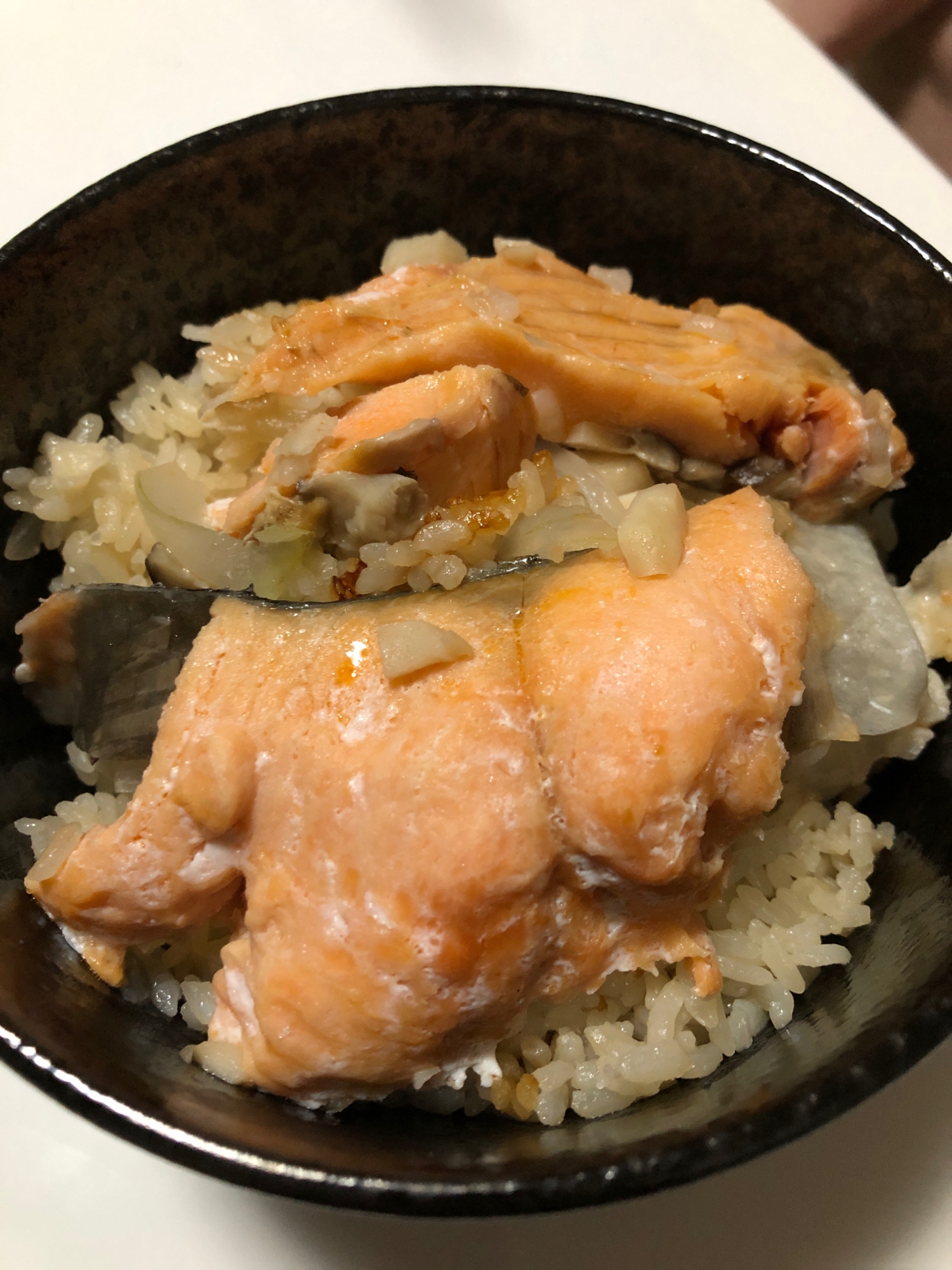 鮭の1番簡単で美味しい食べ方 鮭飯 炊飯器でできる レシピ 作り方 By 空飛ぶチャンドゥー ᵕᴗᵕ 楽天レシピ
