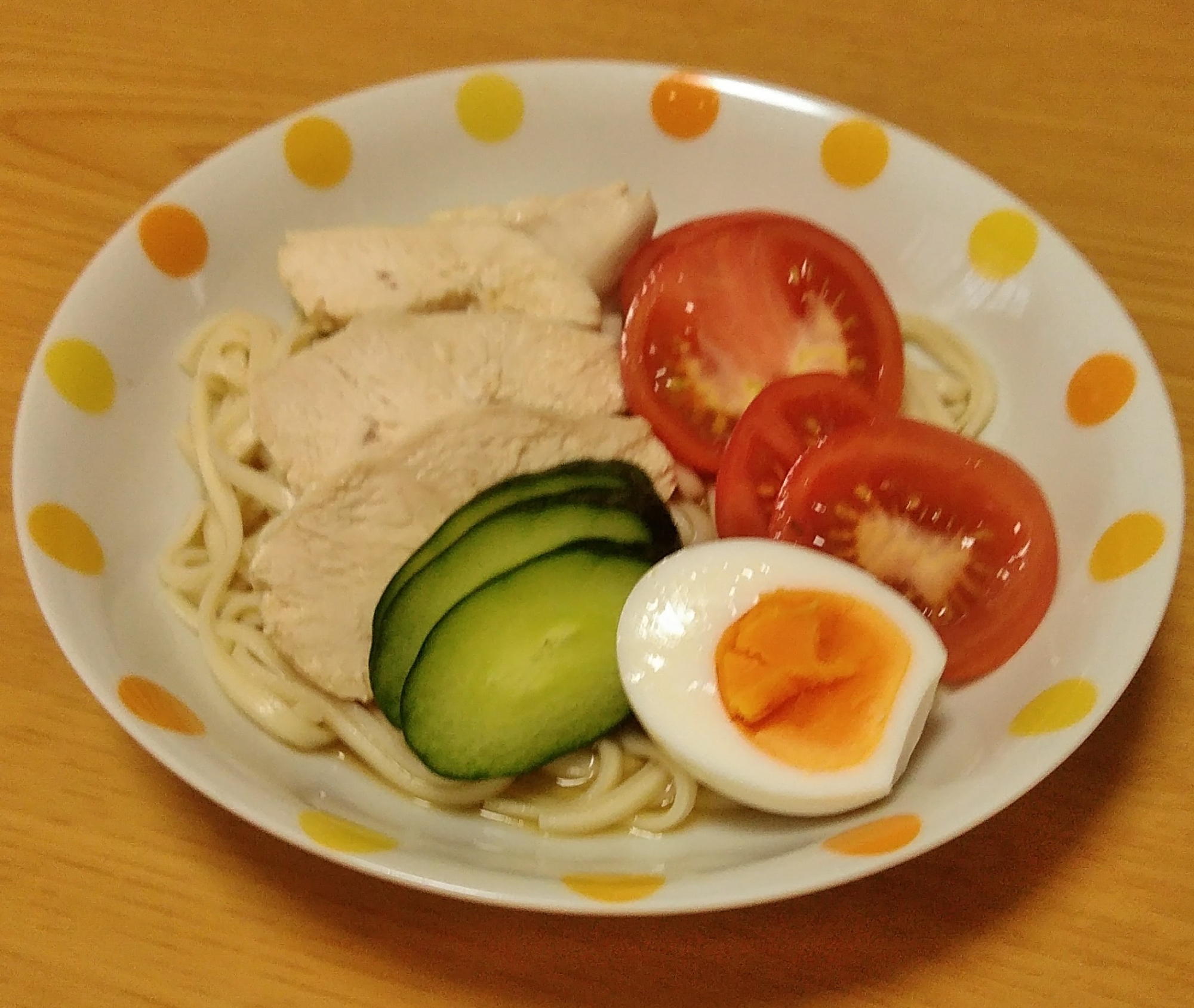 茹で鶏と野菜のぶっかけうどん