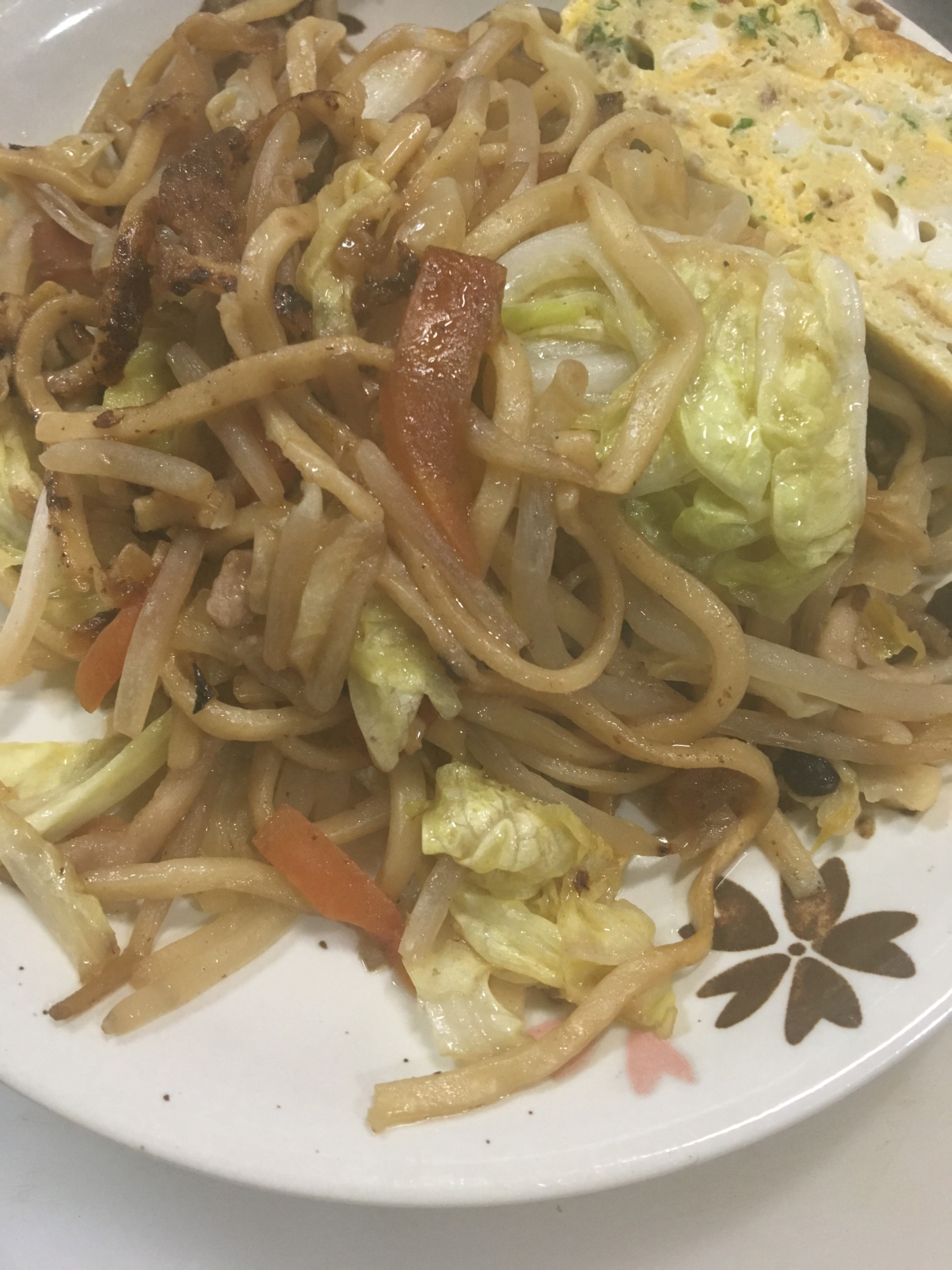 ねぎ卵焼き添え♡ソース焼きそば(^^)