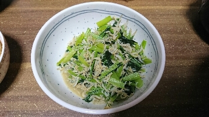 小松菜としらすのごま油炒め