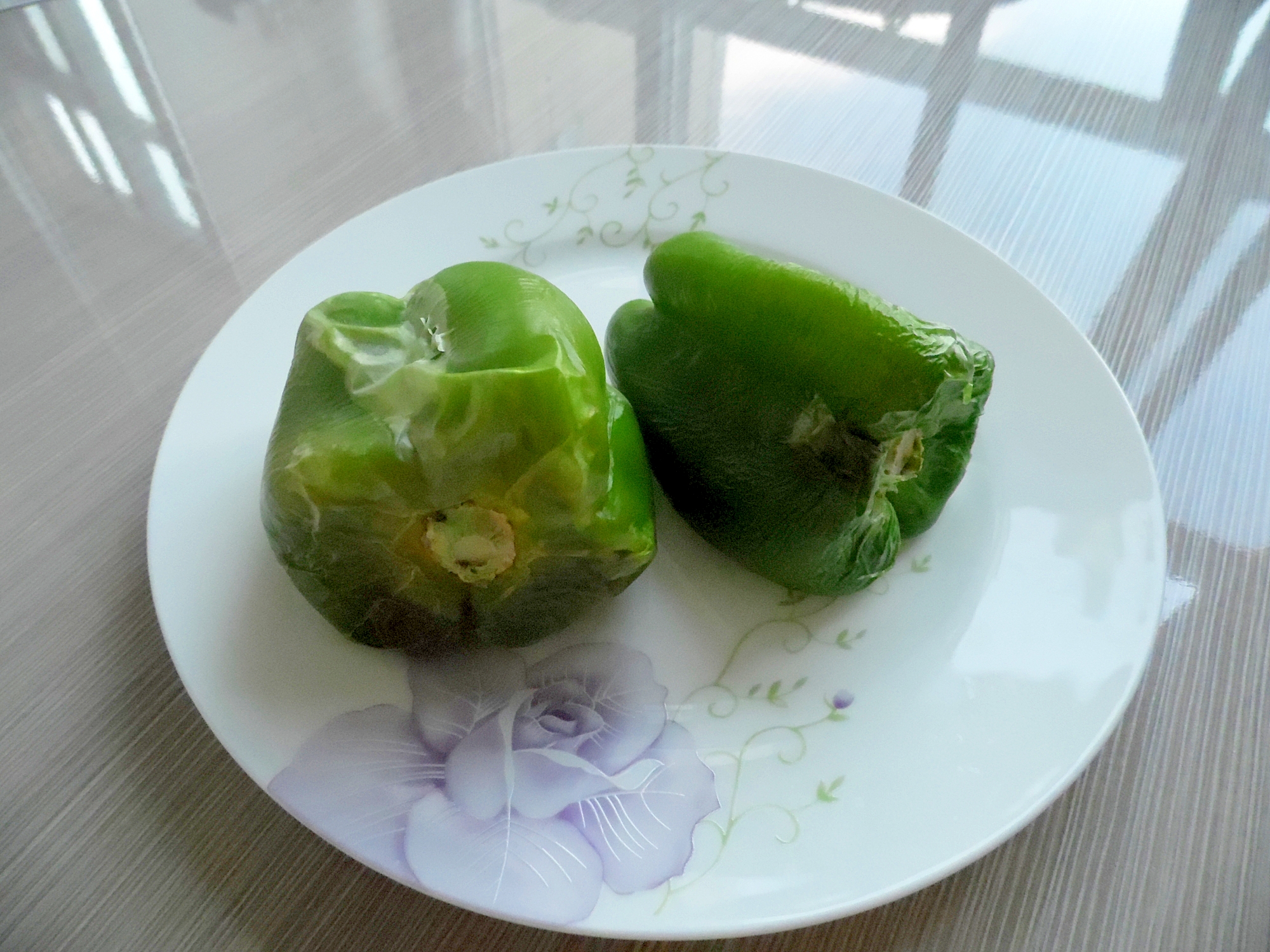 ノンフライヤーでピーマン丸ごと焼き