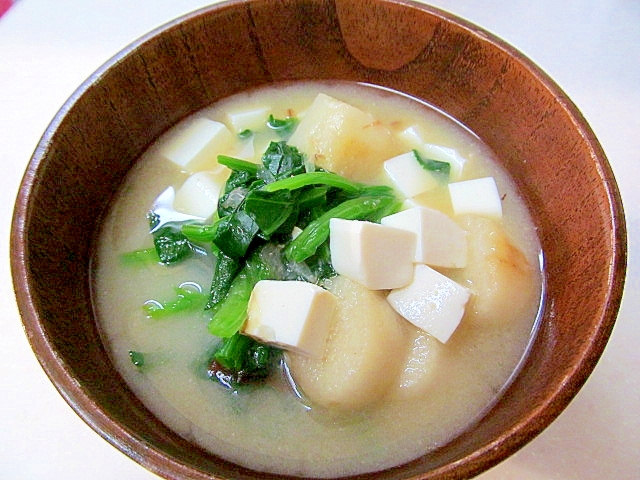 ＊ほうれん草と豆腐・麩の味噌汁＊