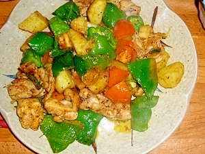 ボリューム満点♪　鶏肉と野菜の　カレー風味炒め