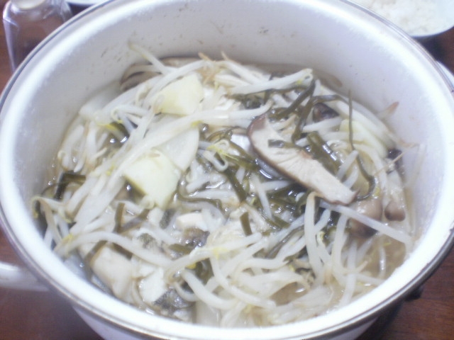 たらと佃煮で野菜スープ