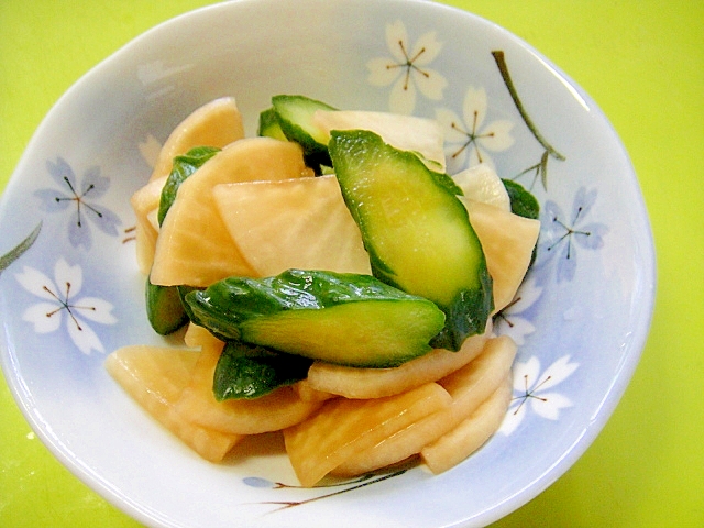 大根ときゅうりの辛子麺つゆ漬け