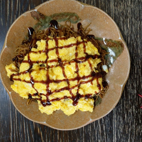 簡単 ふわふわ卵で具なしオムそば レシピ 作り方 By 月猫96 楽天レシピ 簡単 ふわふわ卵で具なしオムそば レシピ 作り方 By 月猫96 楽天レシピ