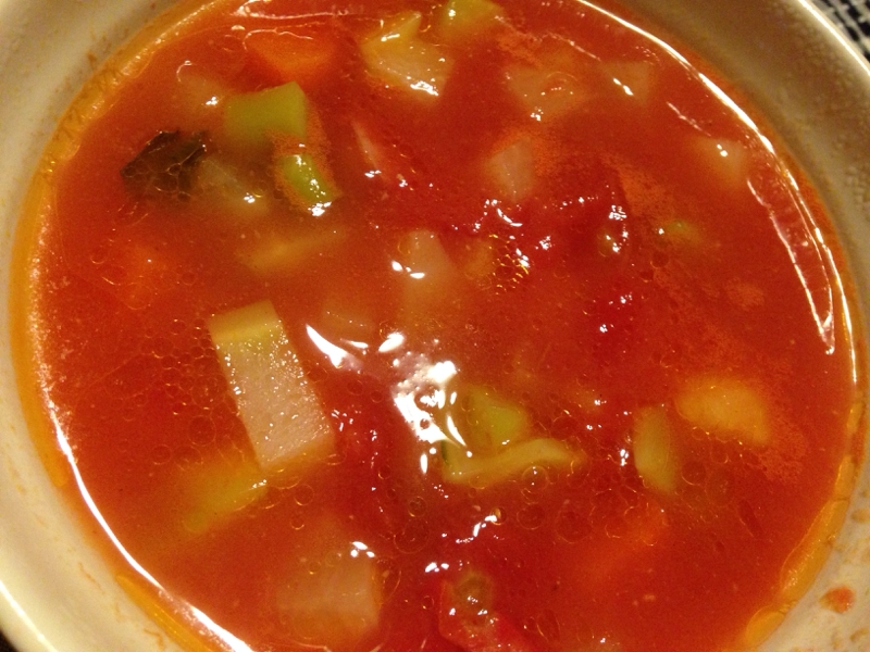 ブロッコリーの茎入りトマト味噌スープ。