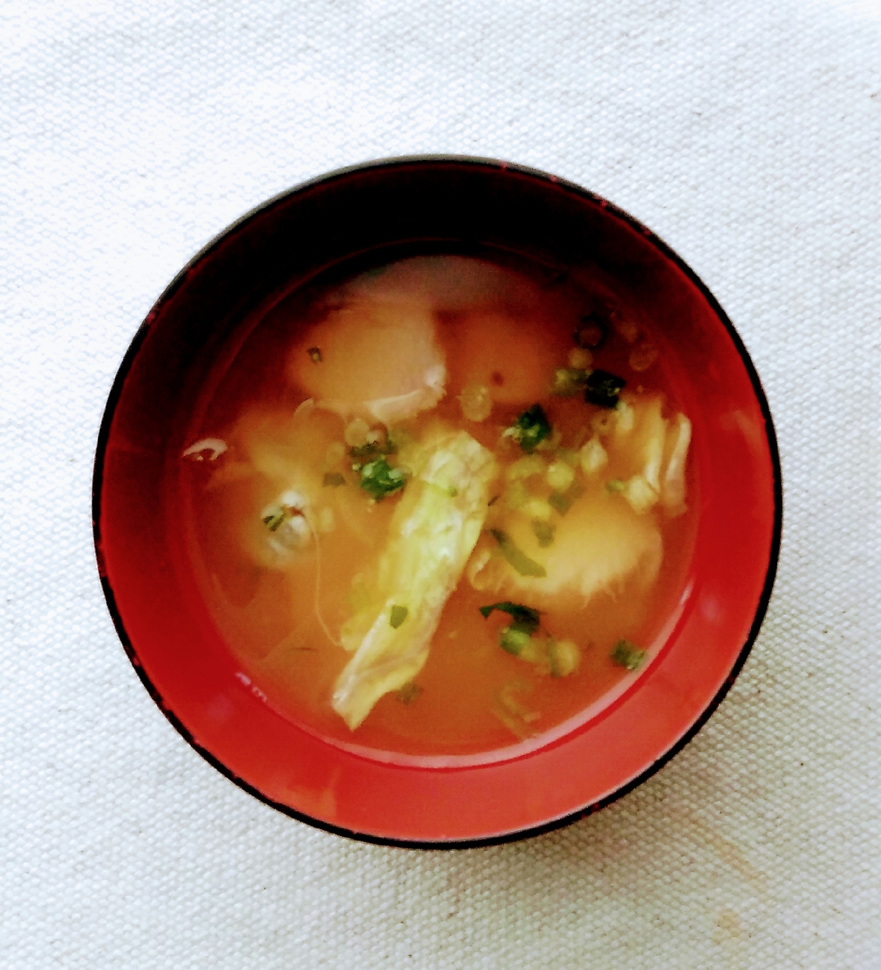 キャベツと里芋の味噌汁