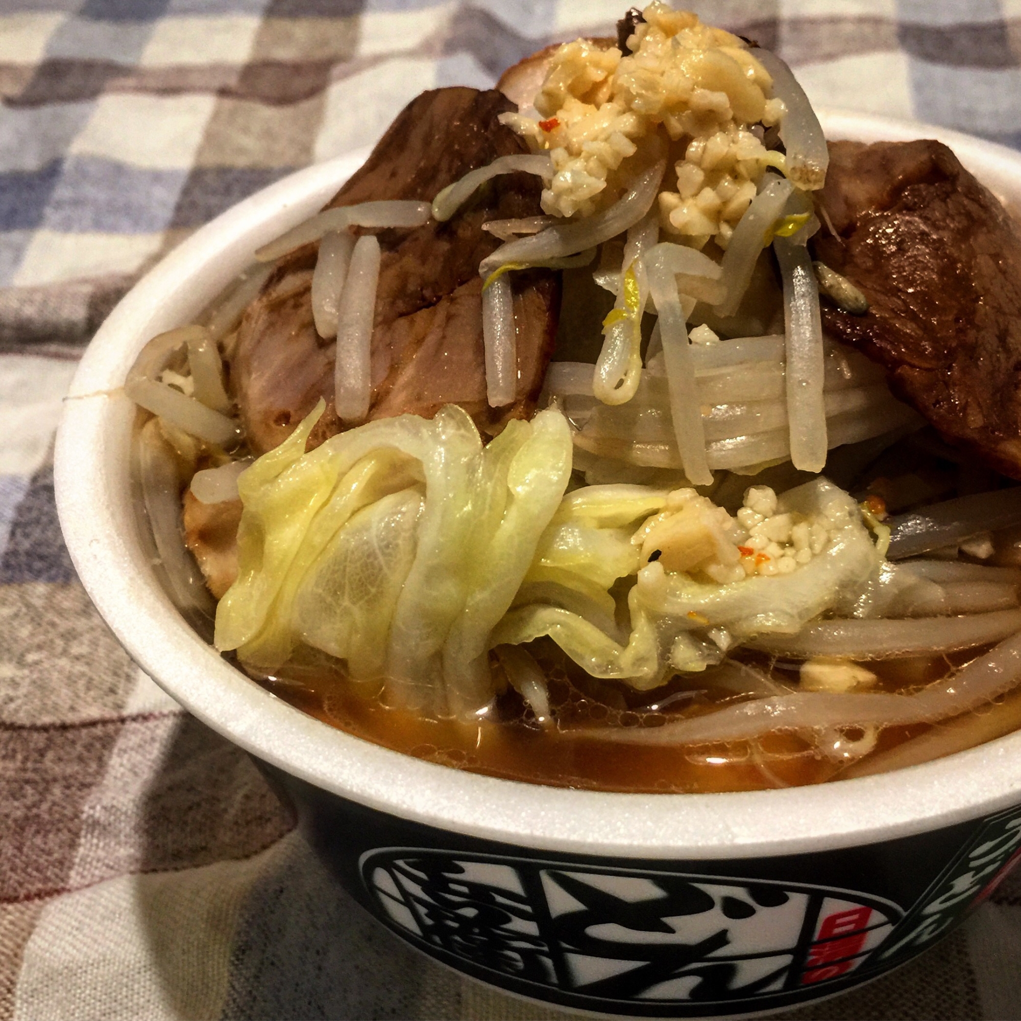 日清どん兵衛でラーメン二郎？笑《どん二郎》