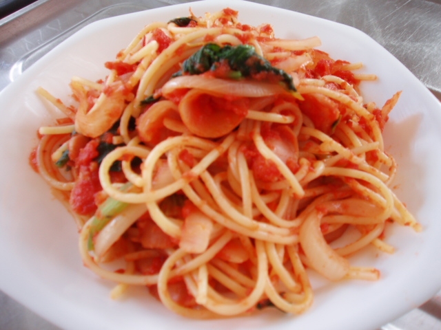 ほうれん草とウインナーのトマト・スパゲティ