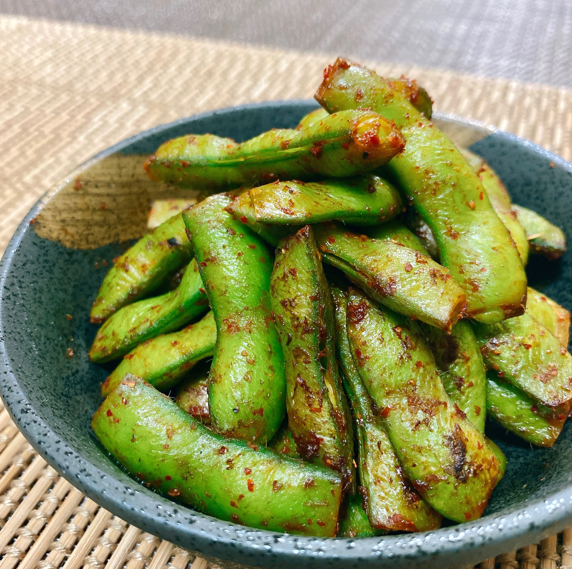 簡単★美味しい！枝豆のピリ辛豆板醤炒め