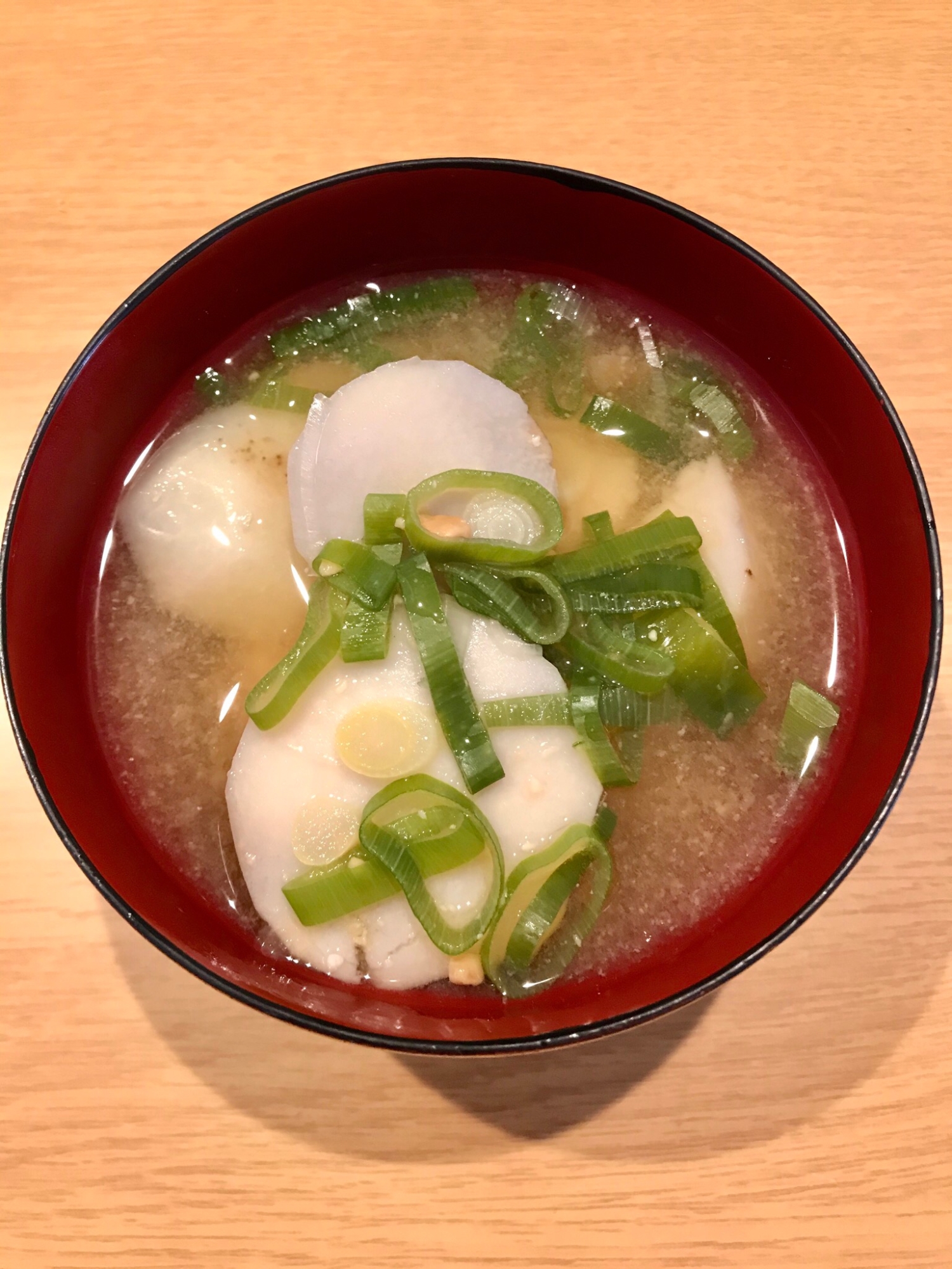 里芋と長ネギの味噌汁