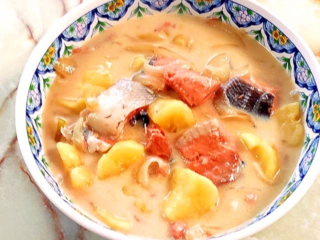 塩鮭で!レンジで時短!鮭とじゃがいものクリーム煮♪