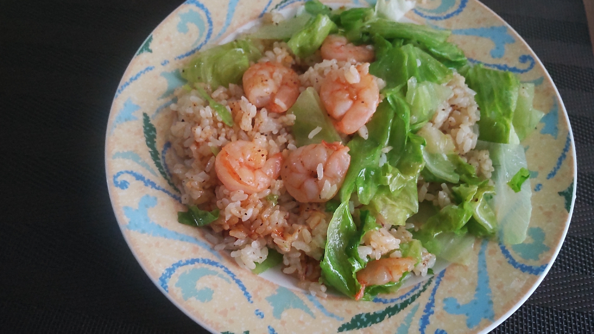 えびとレタスのピラフ