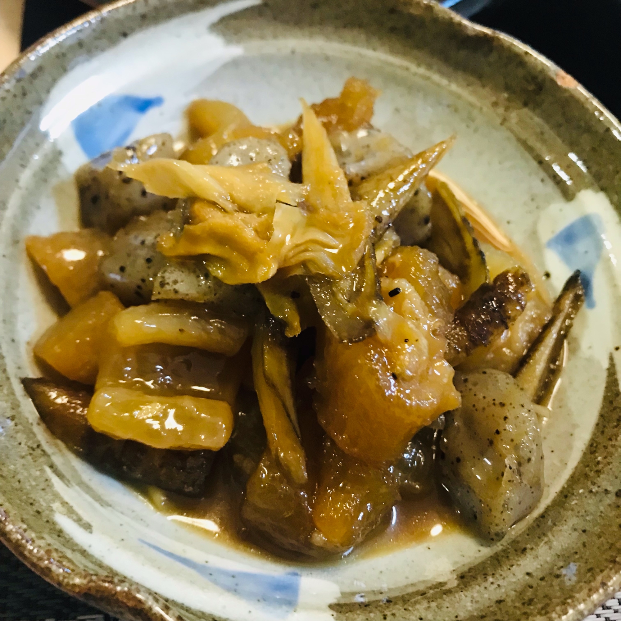 ほったらかしで簡単♬牛すじ煮込み