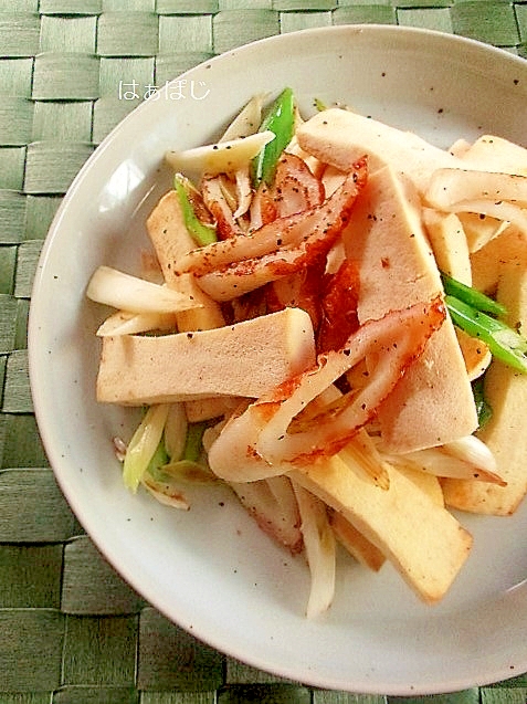 高野豆腐とちくわの炒めもの