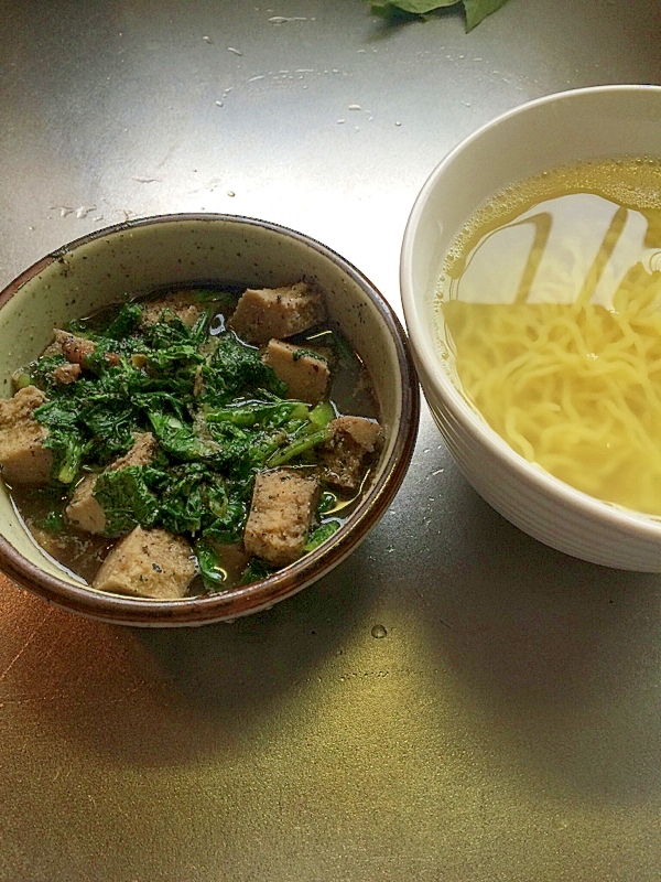 葉っぱだらけのつけ麺