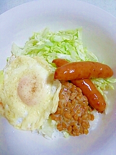 定番朝食でよくばり丼♪