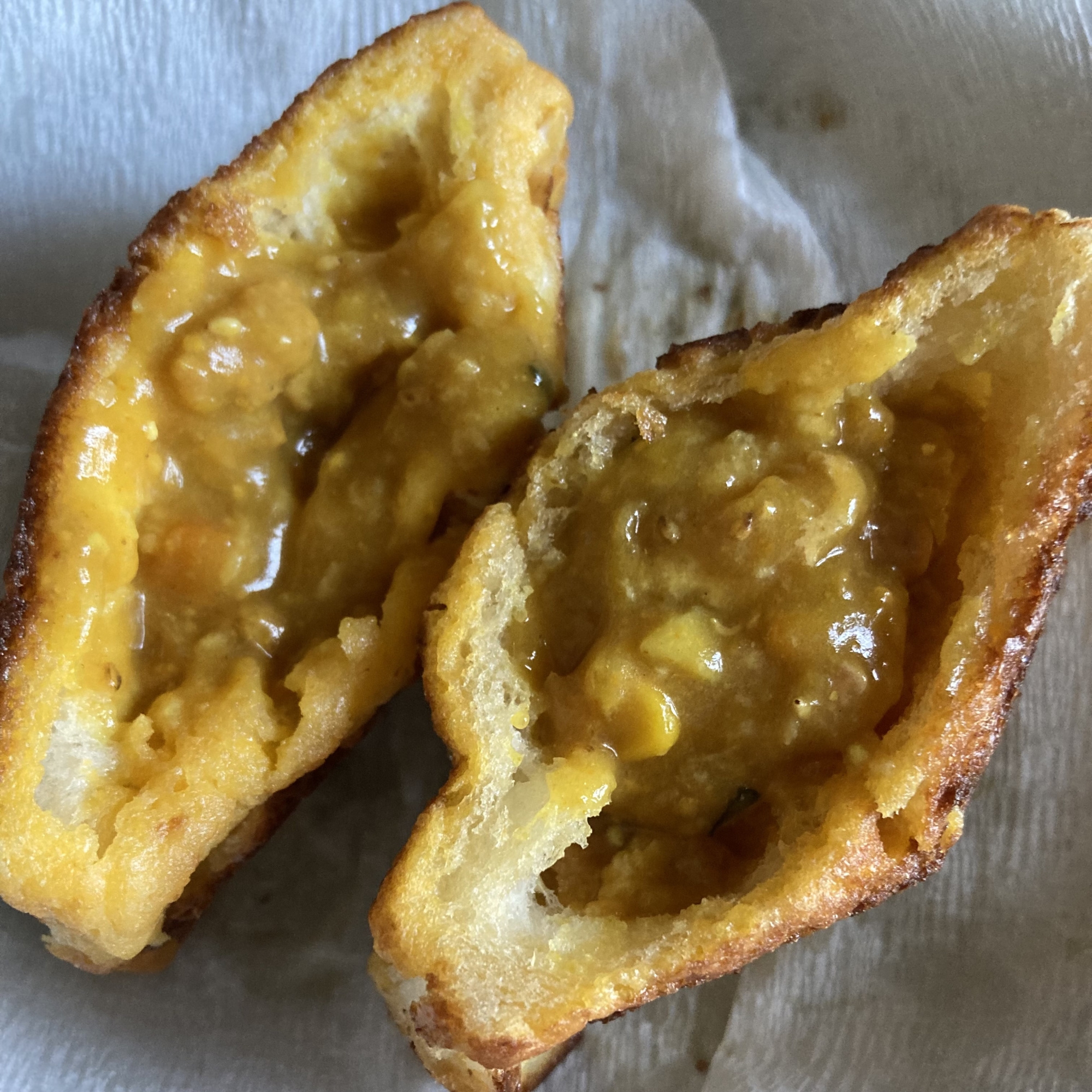 食パンdeカレーパン