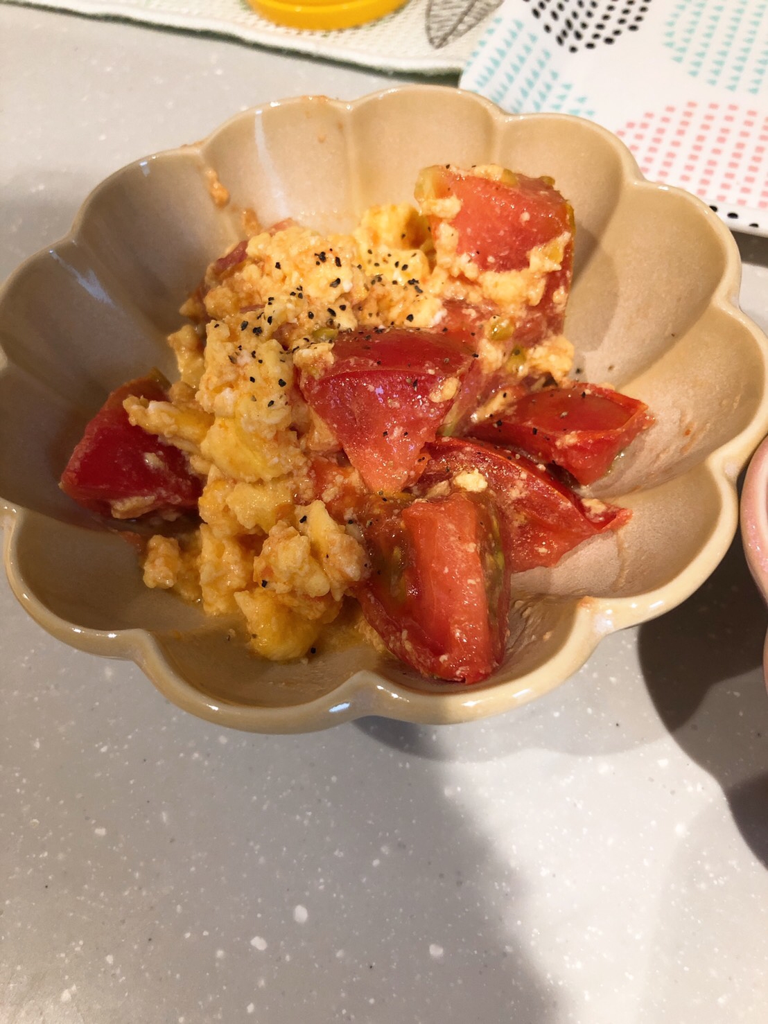 トマトと卵のマヨ炒め