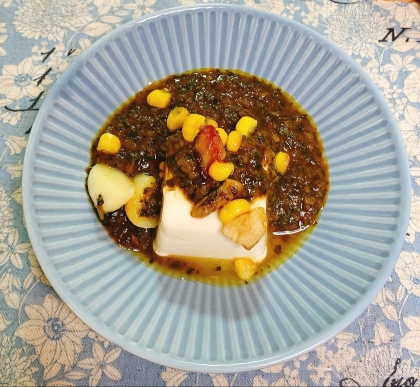 うどんのかわりにお豆腐で作りました✧˖°緑色カレー身体に良いですね ⇡⇡(⸝⸝> ᢦ <⸝⸝)ˎˊ˗