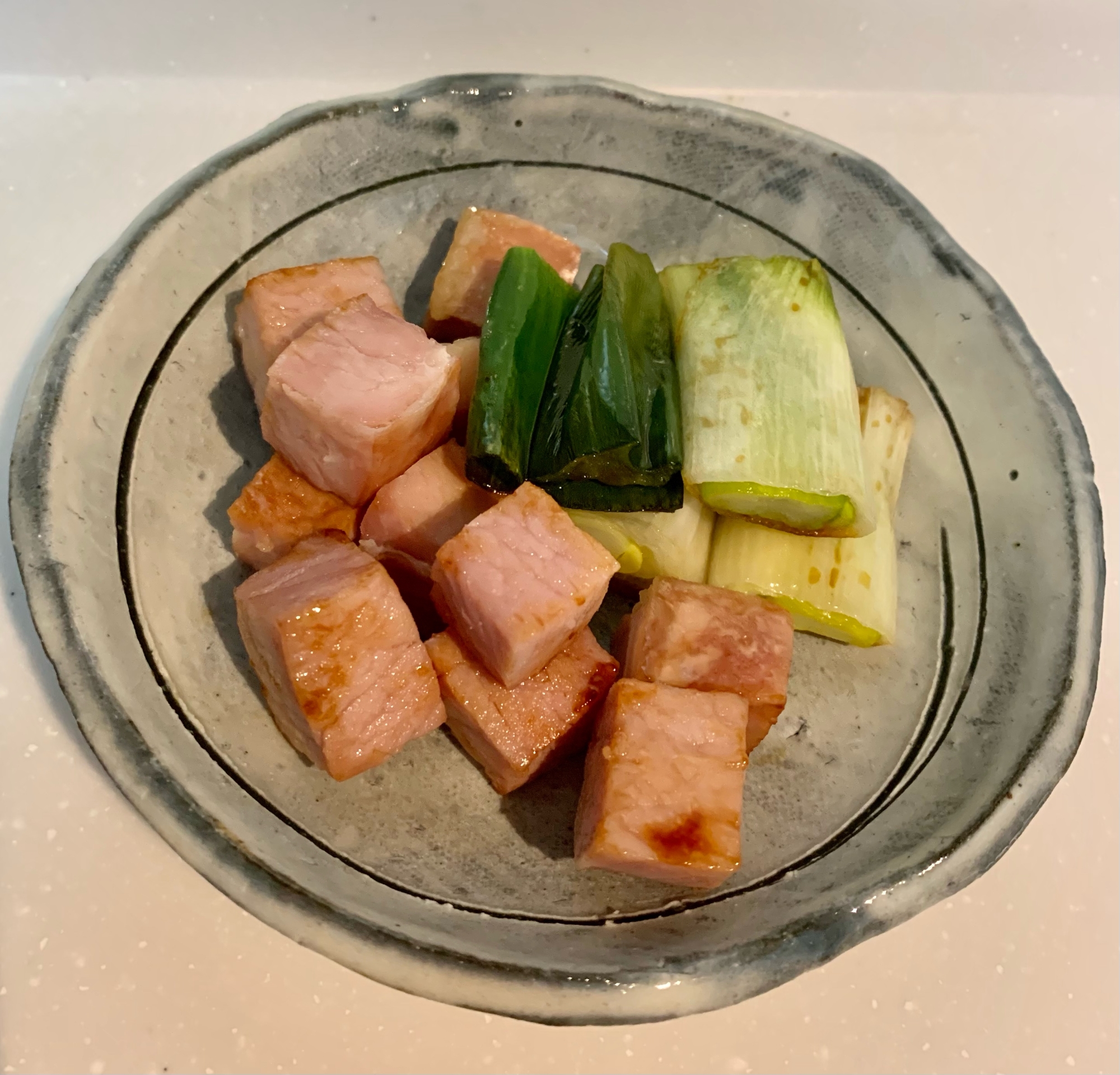 ハムのサイコロステーキ 下仁田ネギ添え レシピ 作り方 By Bebe2936 楽天レシピ ハムのサイコロステーキ 下仁田ネギ添え レシピ 作り方 By Bebe2936 楽天レシピ