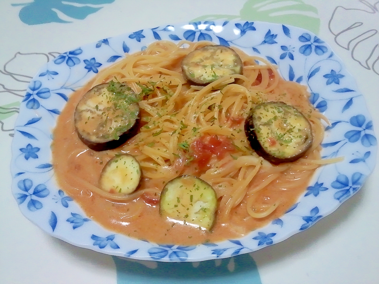 ヘルシー♪茄子のトマトクリーム風パスタ++