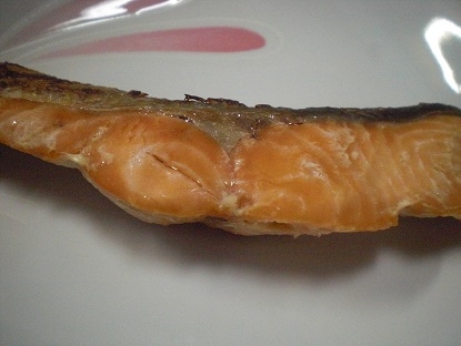 こちらも作ってみました。味噌だれに半日しか漬けられなかったのですが、いつもと違った焼き鮭がとっても美味しかったです。ごちそうさまでした。
(*^_^*)