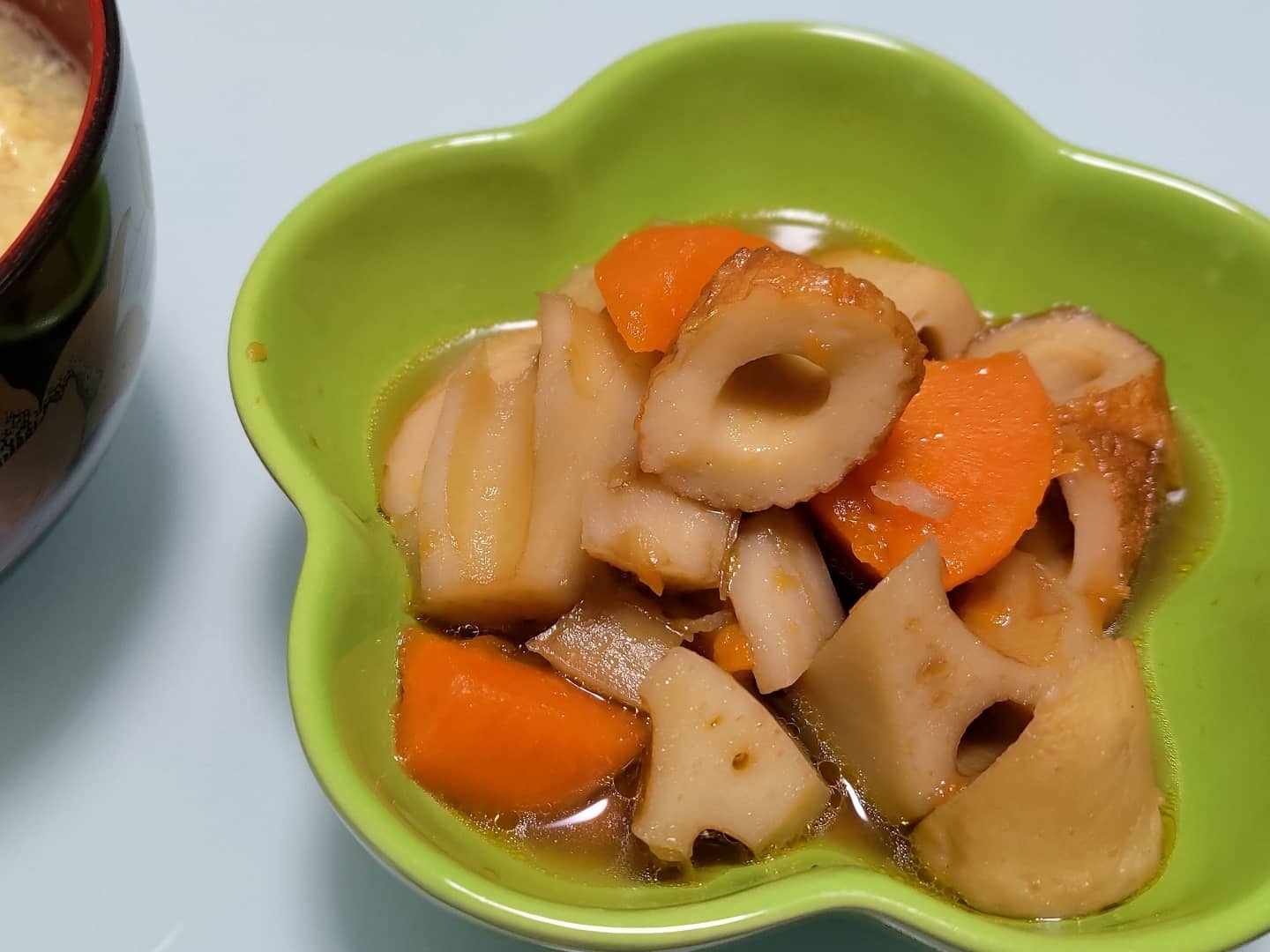 蓮根と人参とちくわの煮物