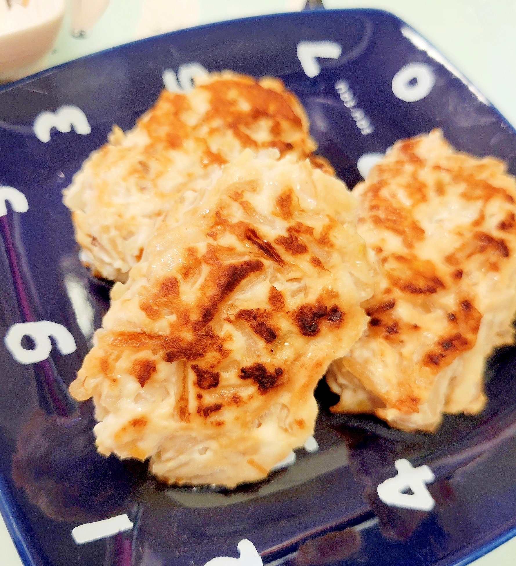 簡単ヘルシー(^^)もやしたっぷり♪鶏つくね焼き♪